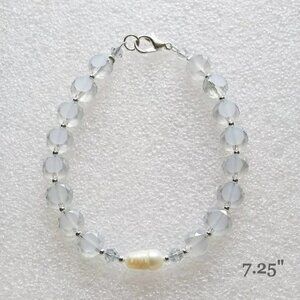 Winter Glam! Pearl + Grey Faceted Beads Bracelet ~ Handmade Holiday Gift Jewelry